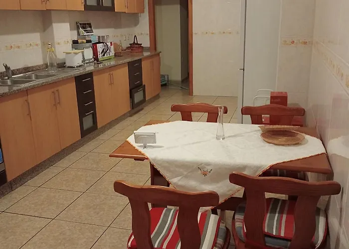 Four Large Apartament Bragança